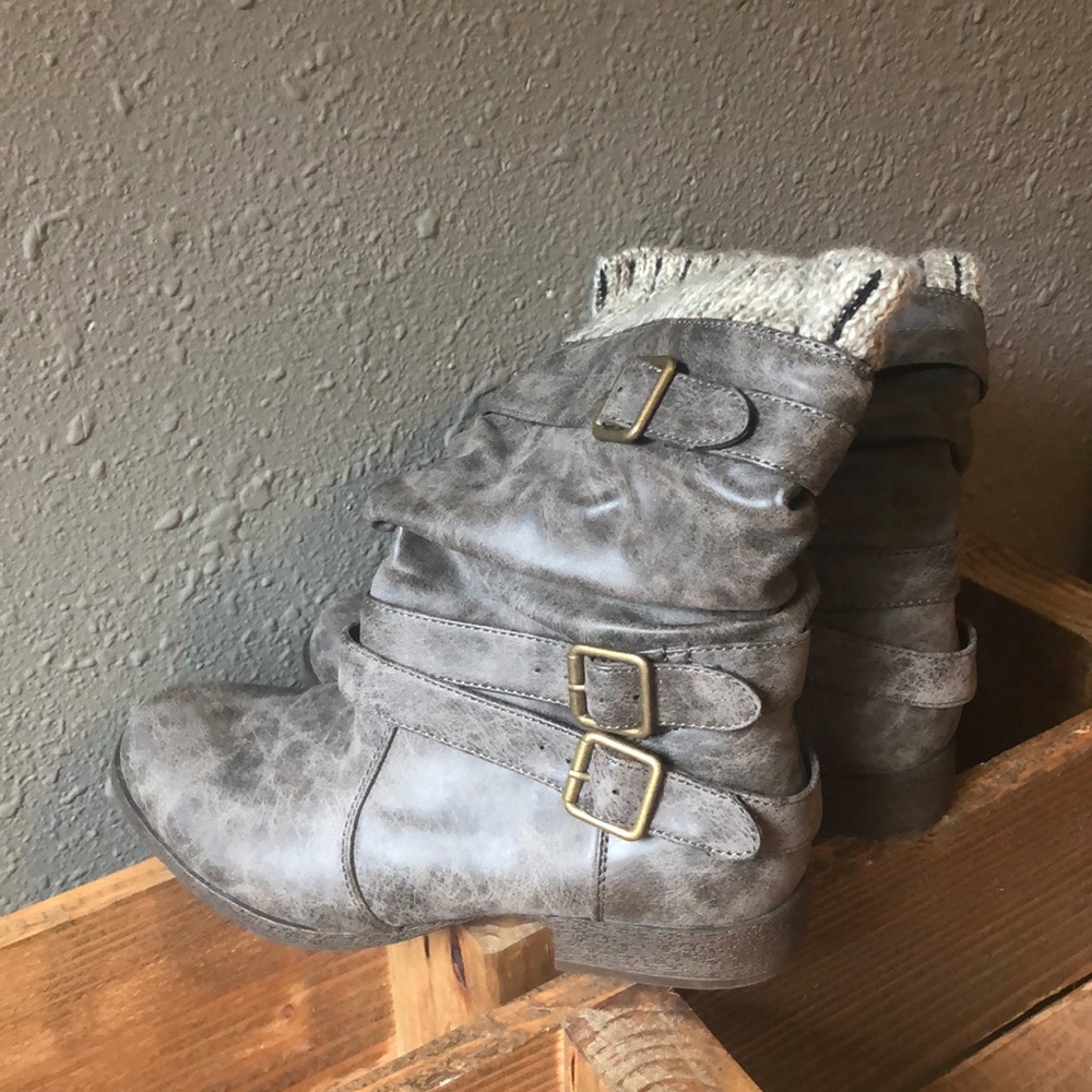 Short boots